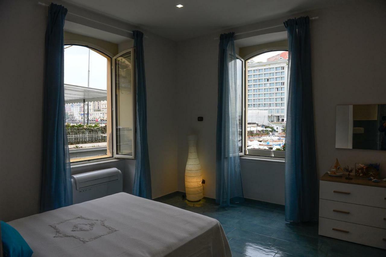 Casa Del Porto Al Borgo Marinari Villa Napoli Bagian luar foto